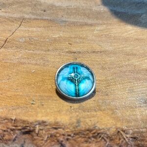 Blue Cross Round snap charm